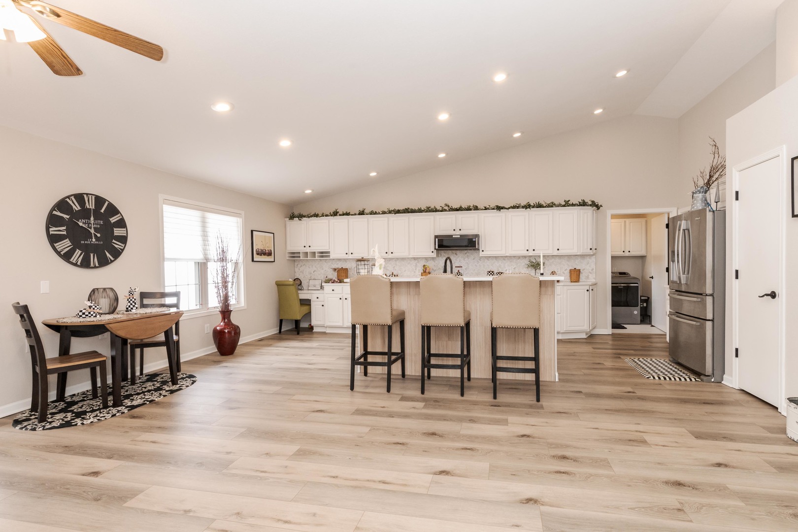 2331 Eastwood Avenue