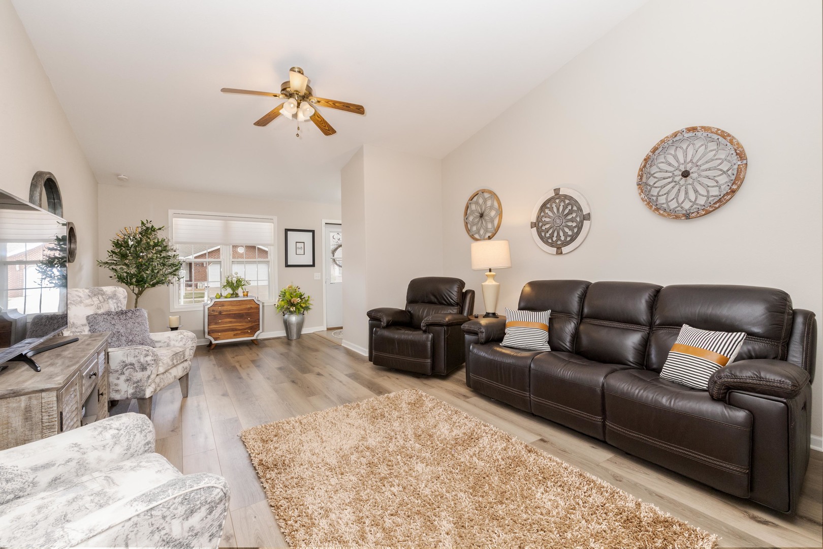 2331 Eastwood Avenue