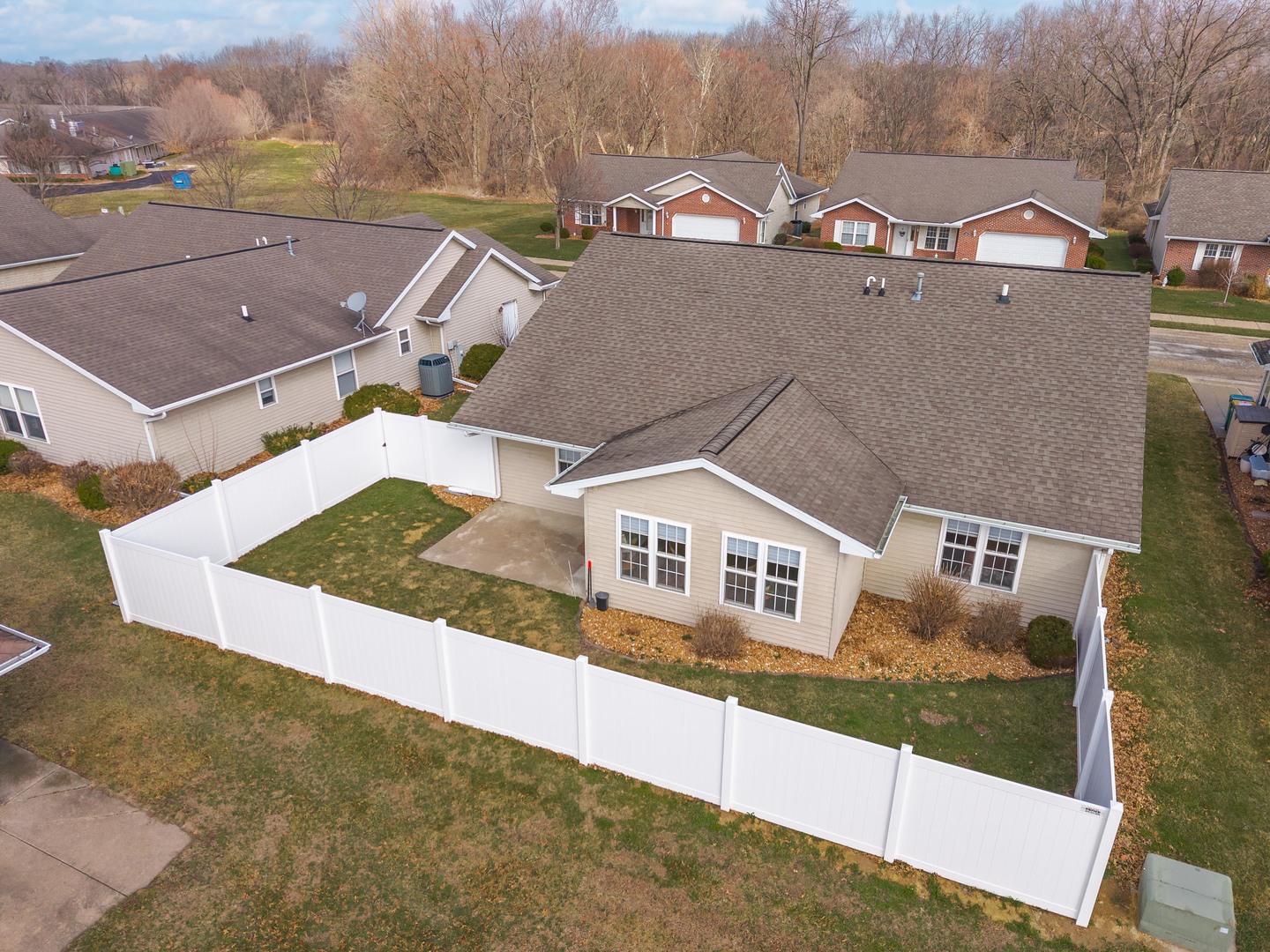 2331 Eastwood Avenue