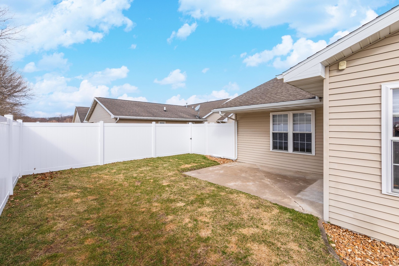 2331 Eastwood Avenue