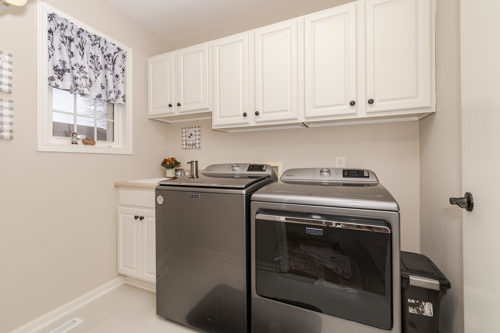 2331 Eastwood Avenue