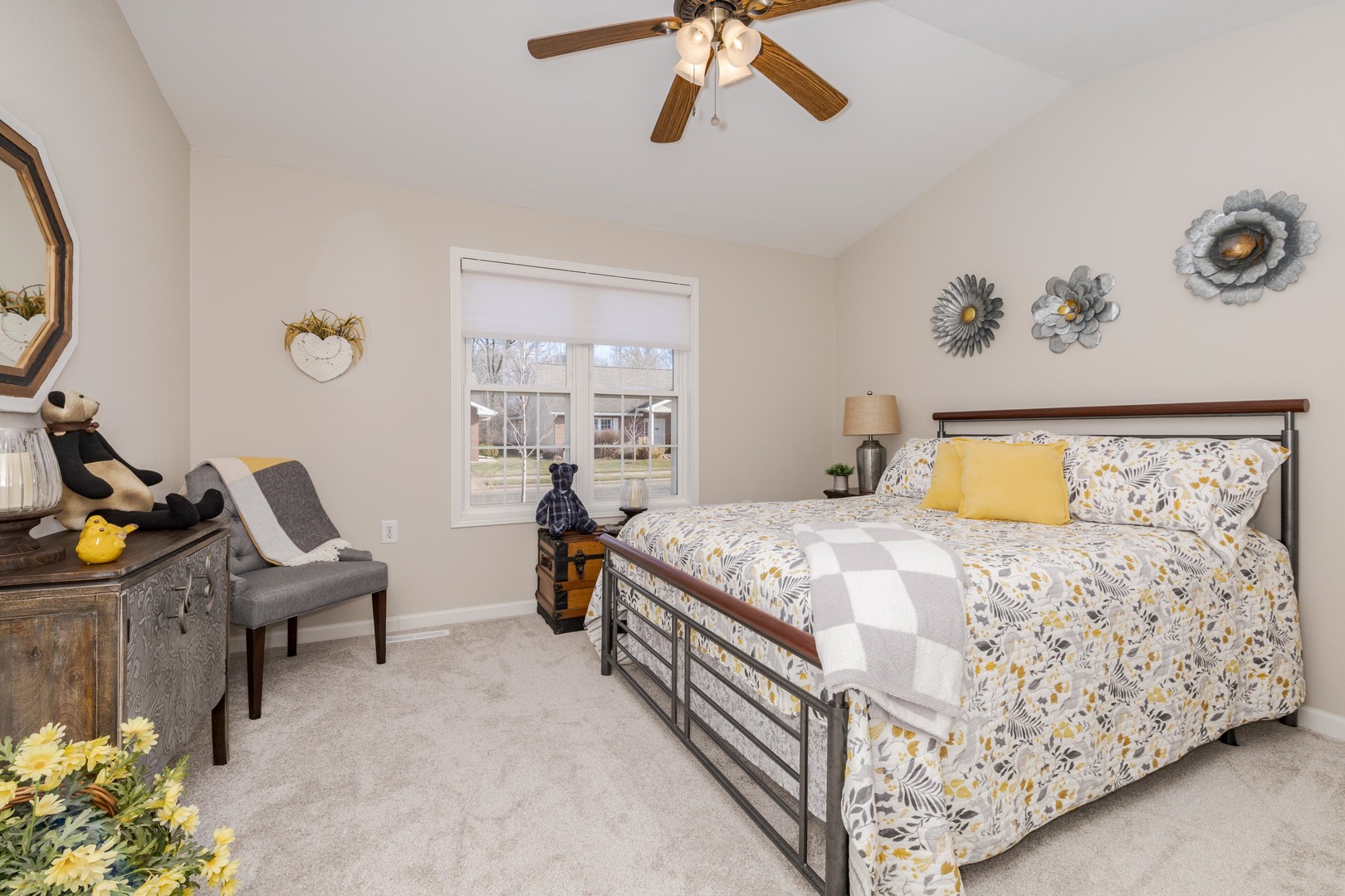 2331 Eastwood Avenue