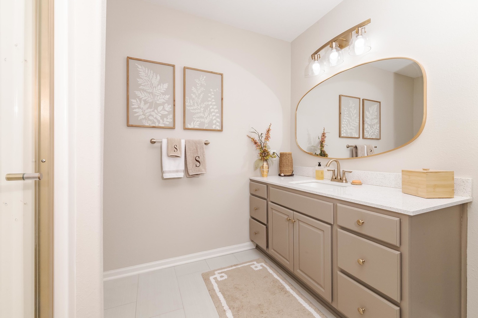 2331 Eastwood Avenue