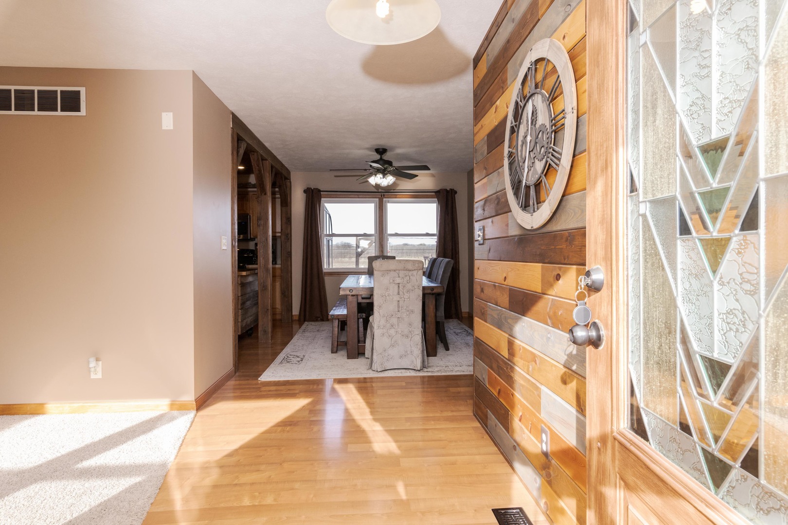 205 N Crestview Drive