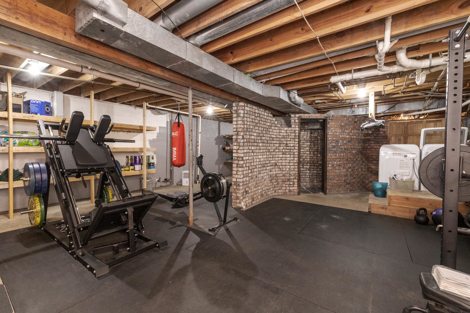 205 N Crestview Drive