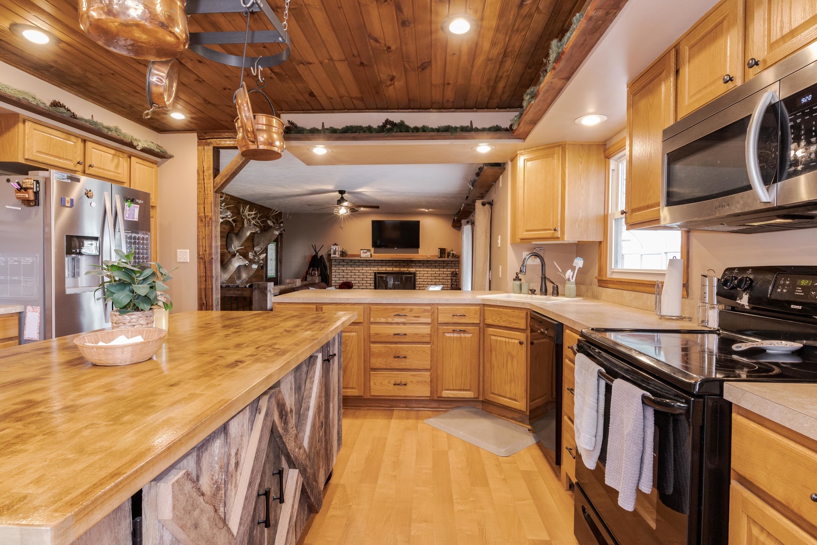 205 N Crestview Drive