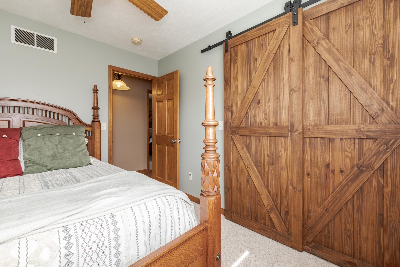 205 N Crestview Drive