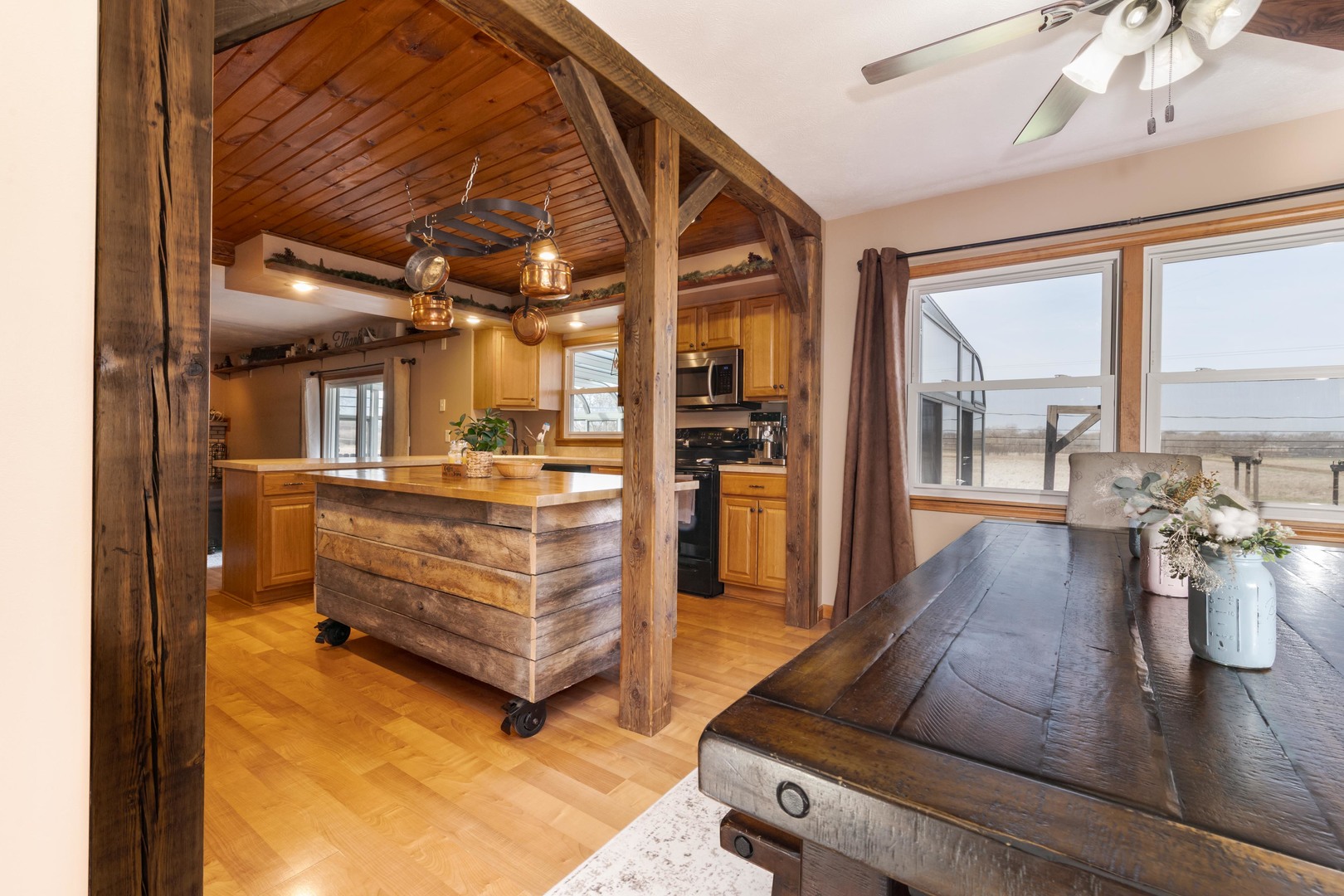 205 N Crestview Drive