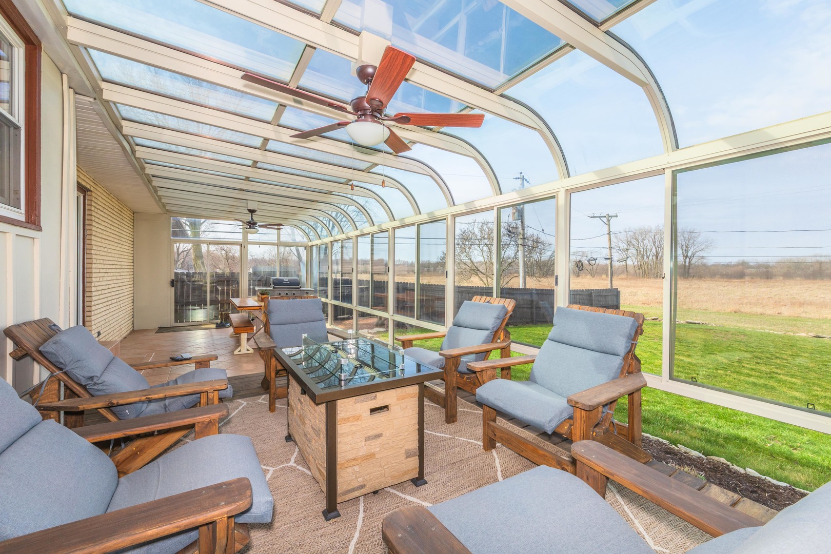 205 N Crestview Drive