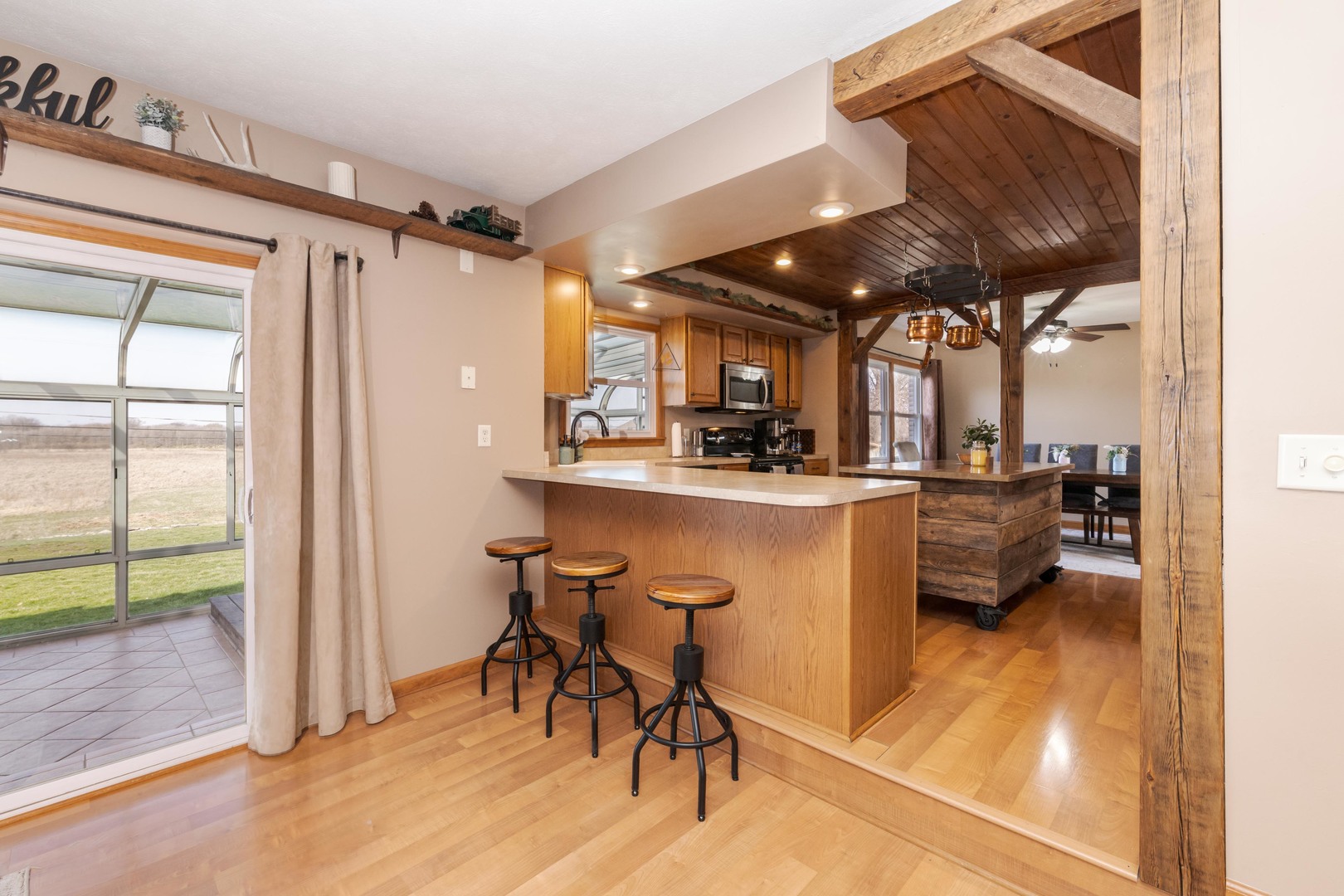 205 N Crestview Drive