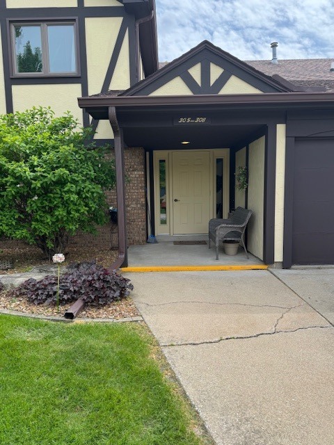307 Carol Court Unit: D1