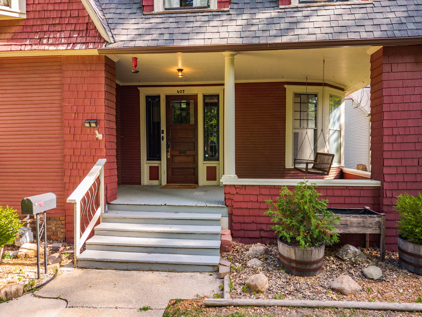 407 W Grove Street