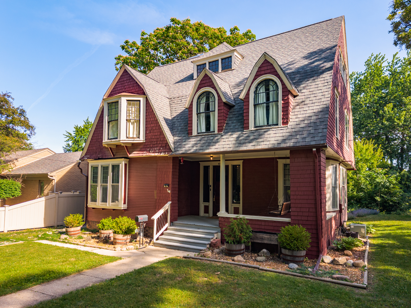 407 W Grove Street