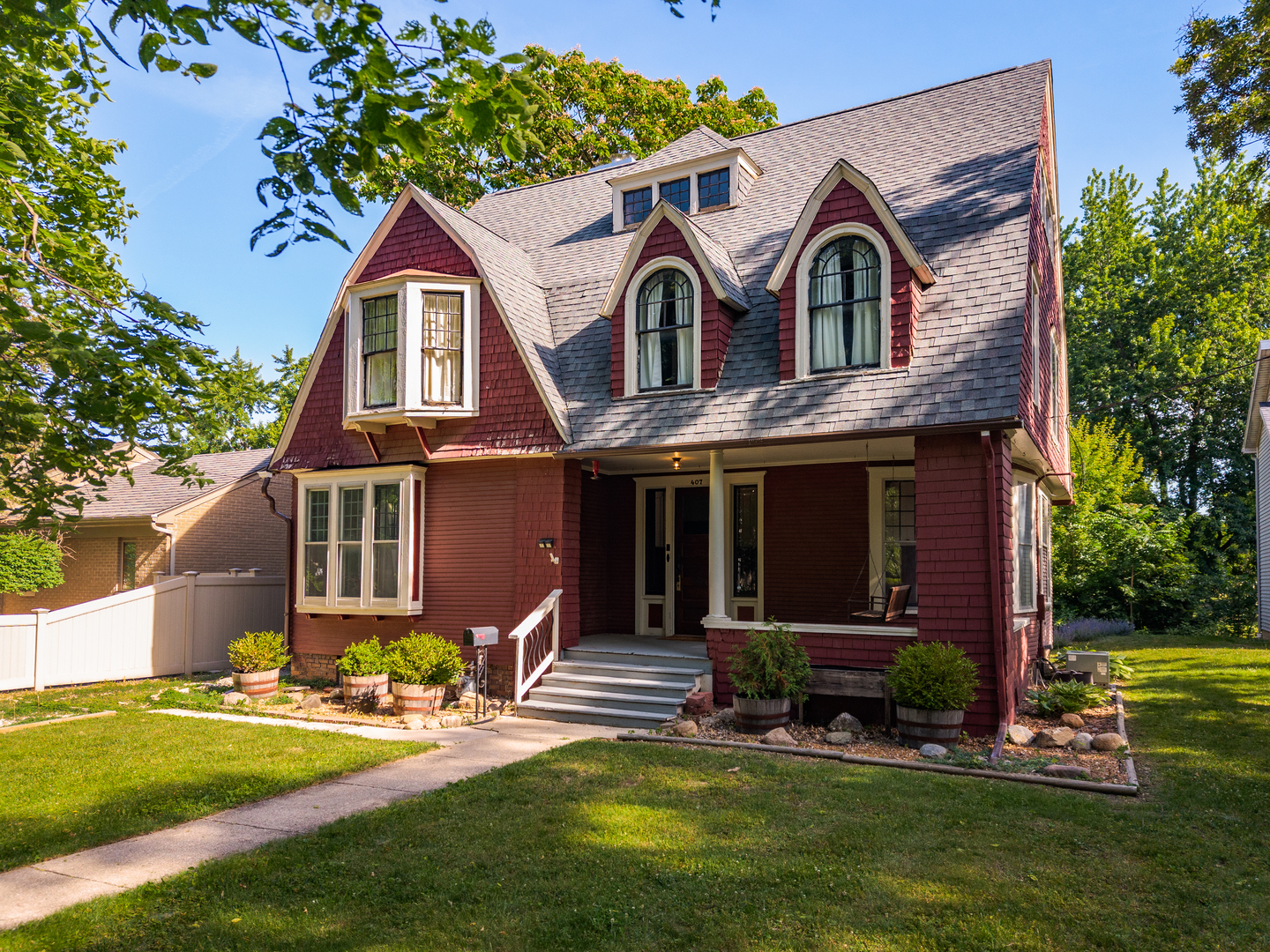 407 W Grove Street