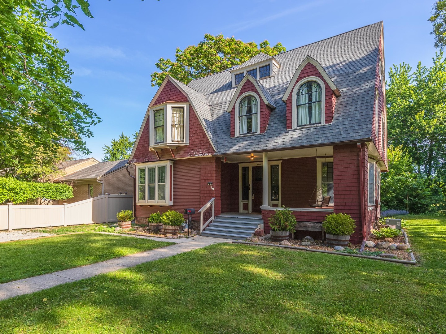 407 W Grove Street