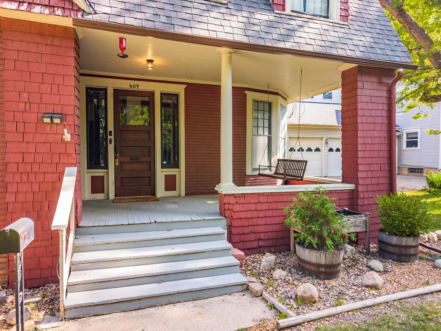 407 W Grove Street