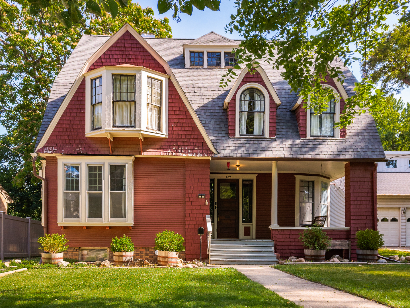 407 W Grove Street