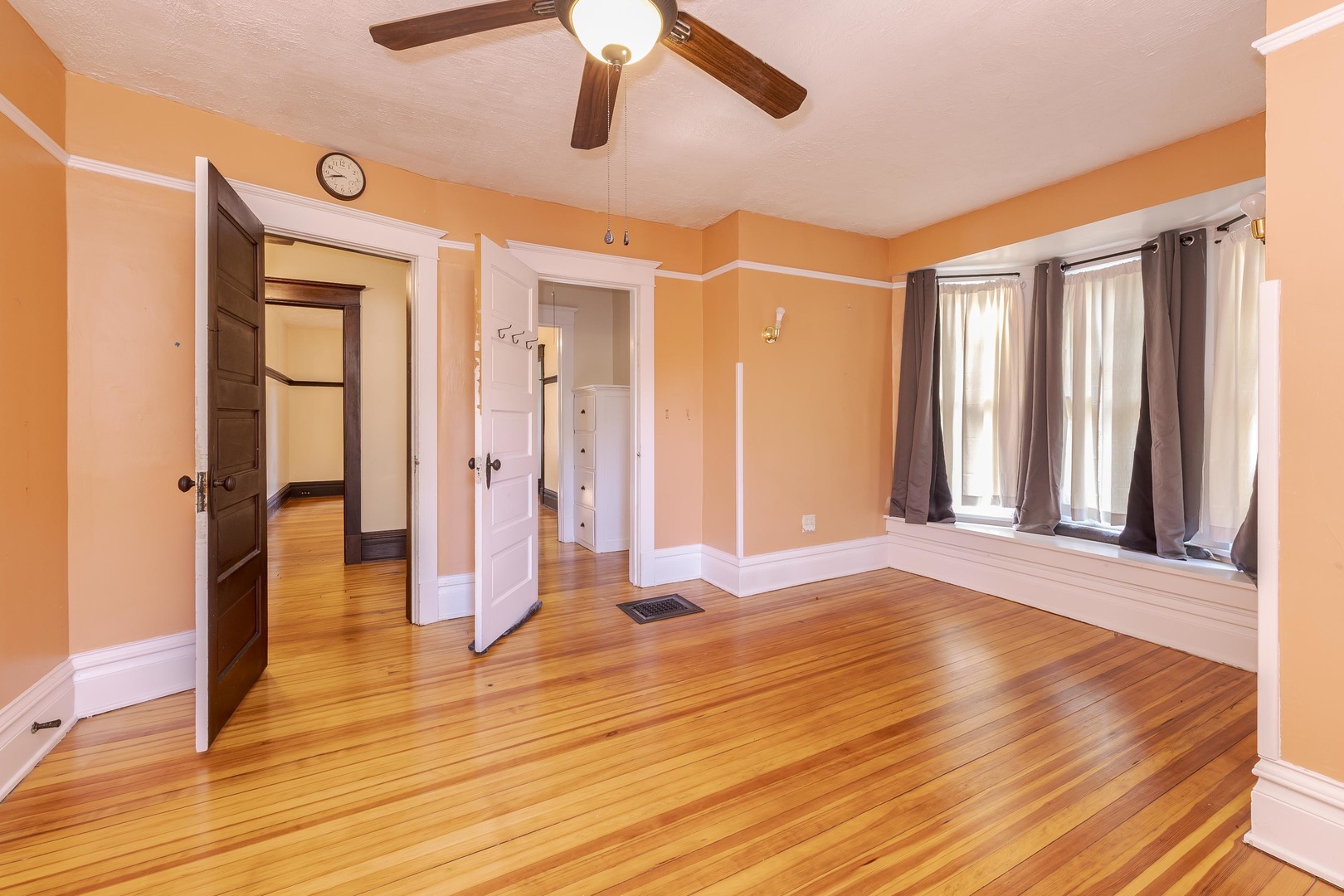407 W Grove Street