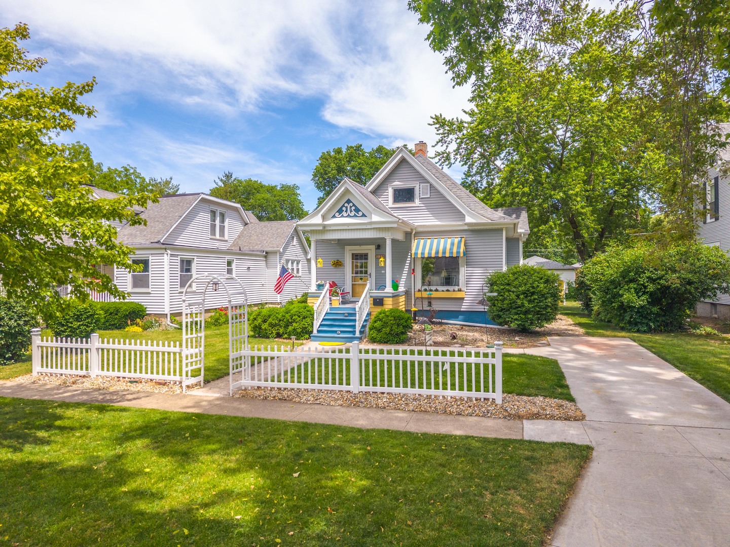 729 W Henry Street