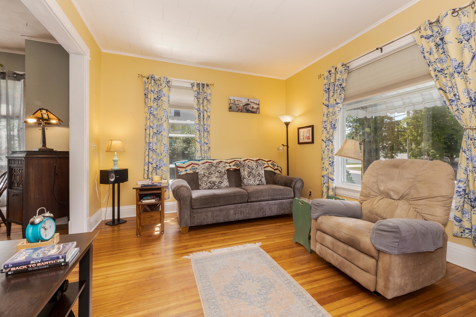 729 W Henry Street