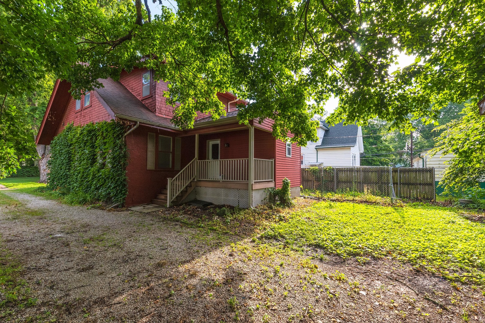216 E Elmwood Street