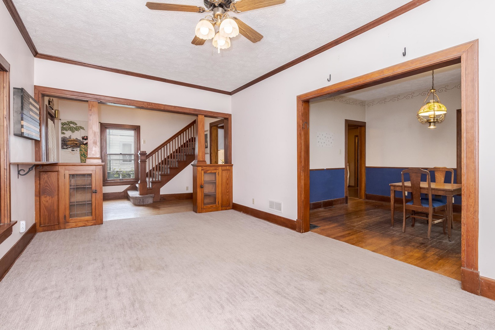 216 E Elmwood Street