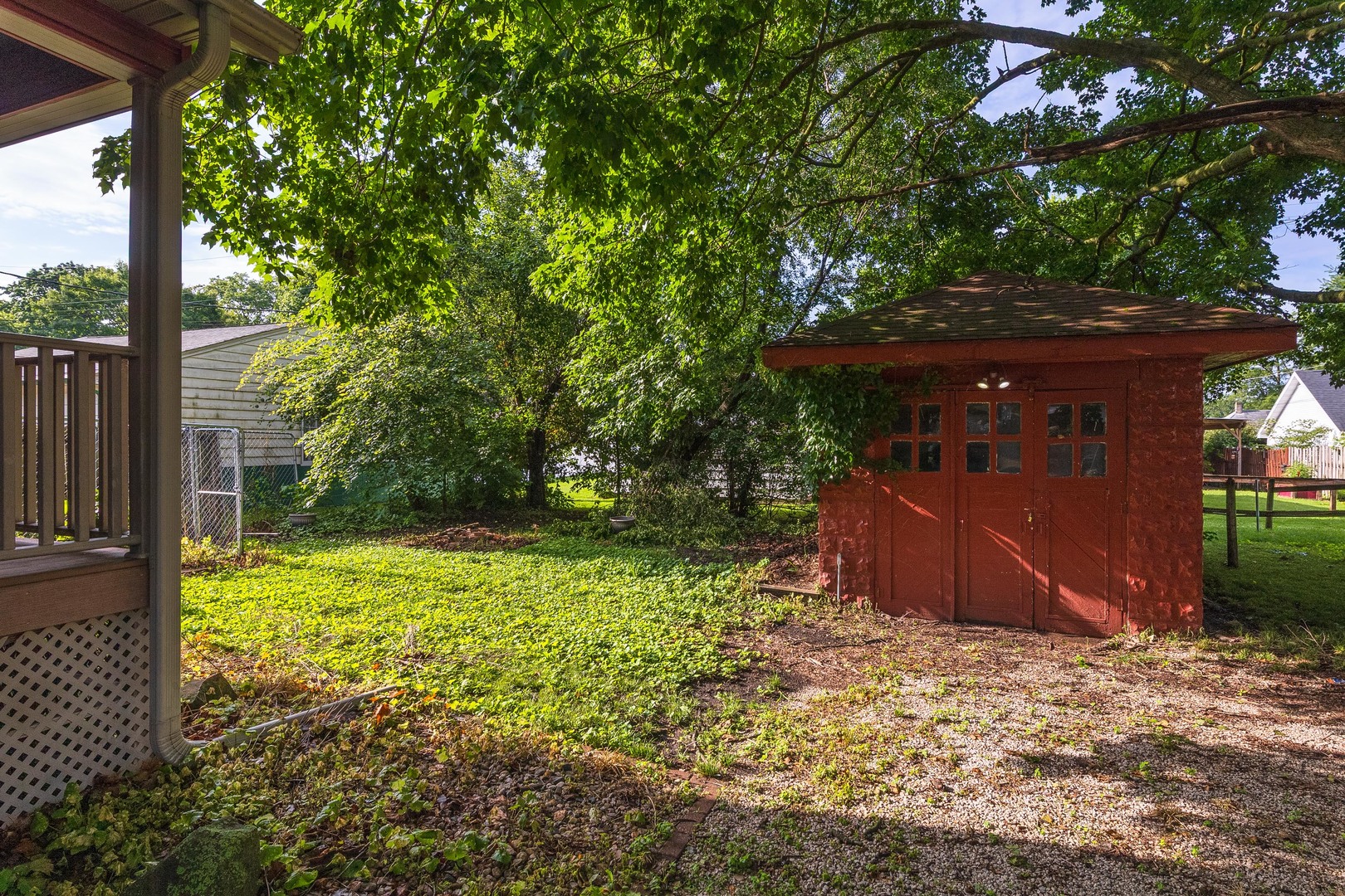 216 E Elmwood Street