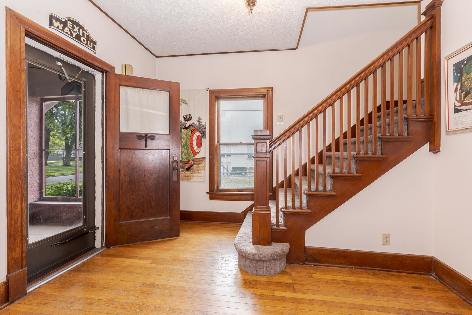 216 E Elmwood Street