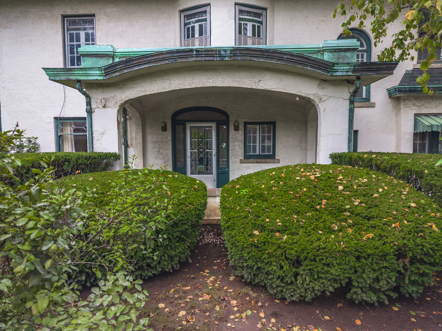 100 N Walnut Street