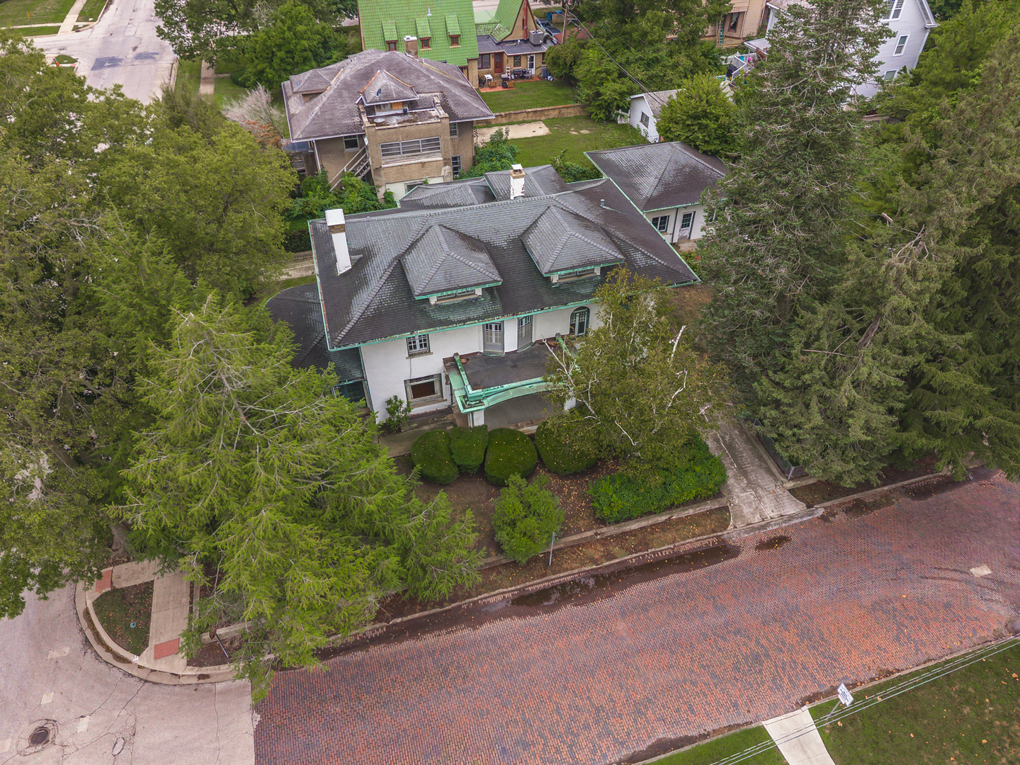 100 N Walnut Street