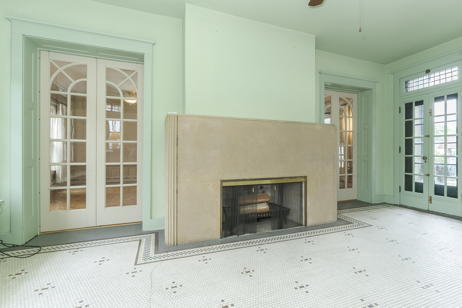 100 N Walnut Street