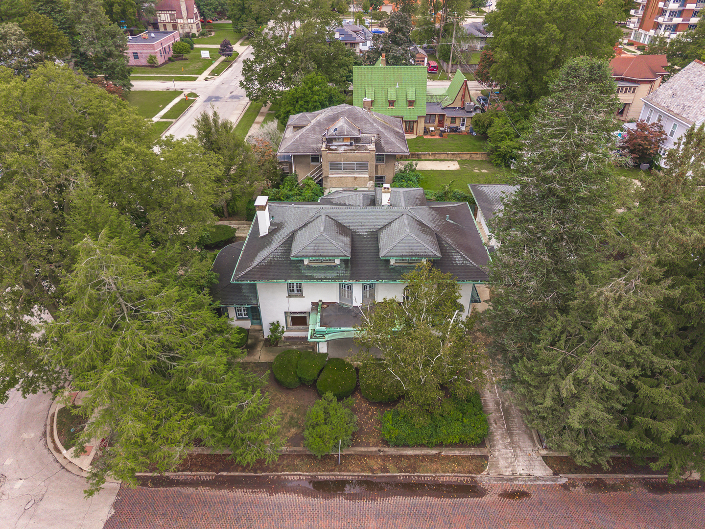 100 N Walnut Street