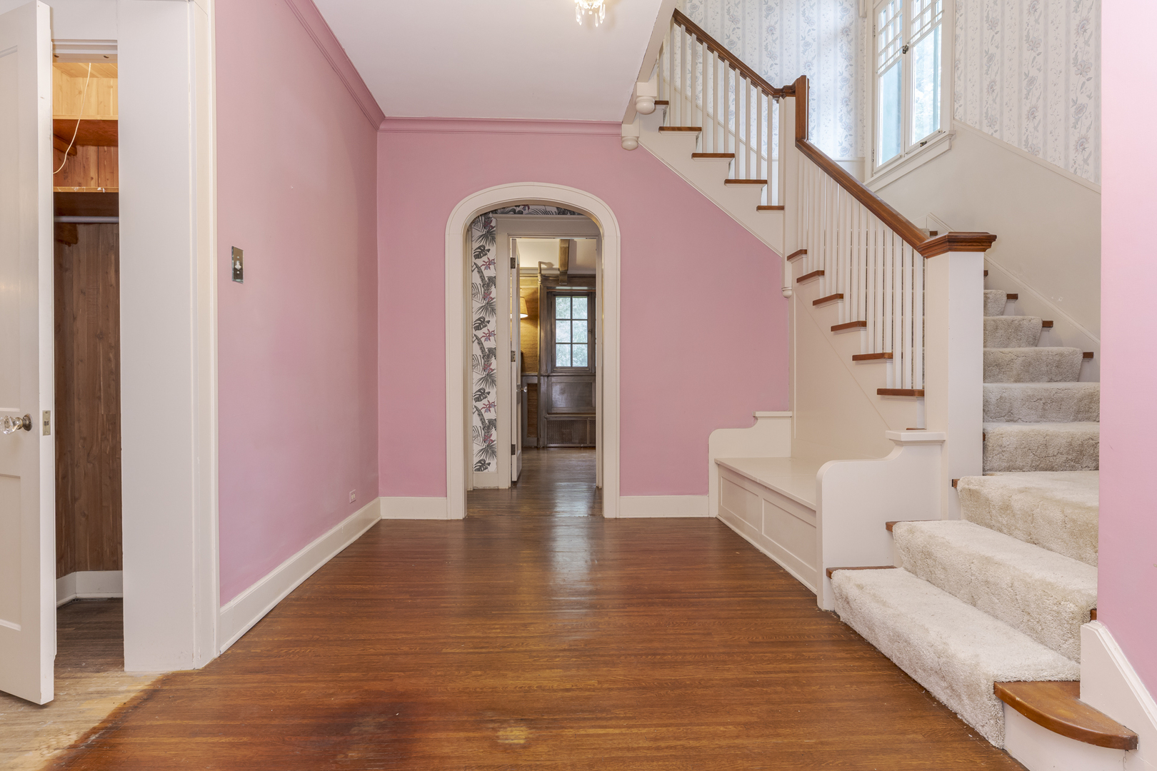 100 N Walnut Street