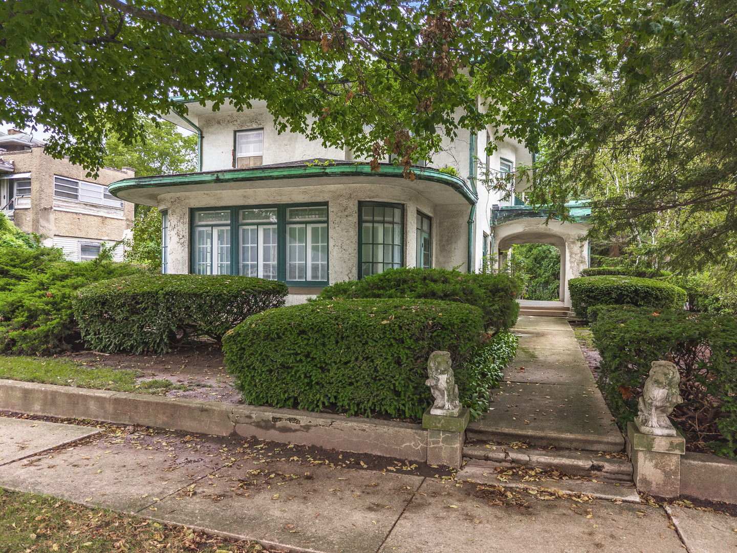 100 N Walnut Street