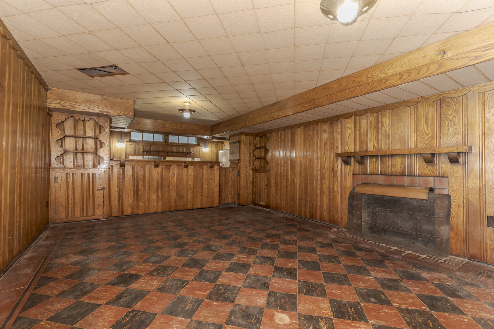 100 N Walnut Street
