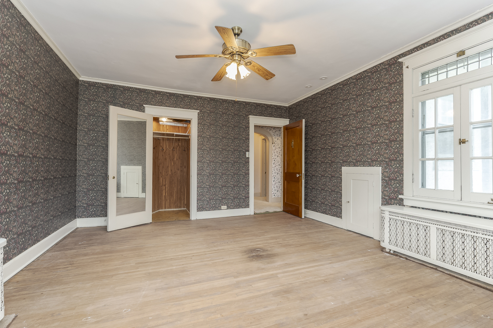 100 N Walnut Street