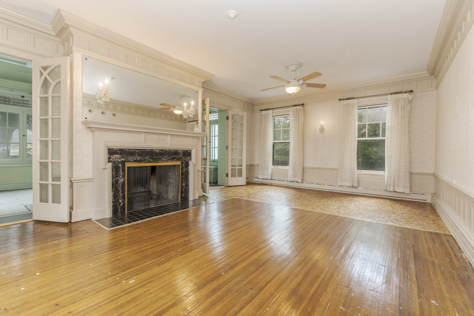 100 N Walnut Street