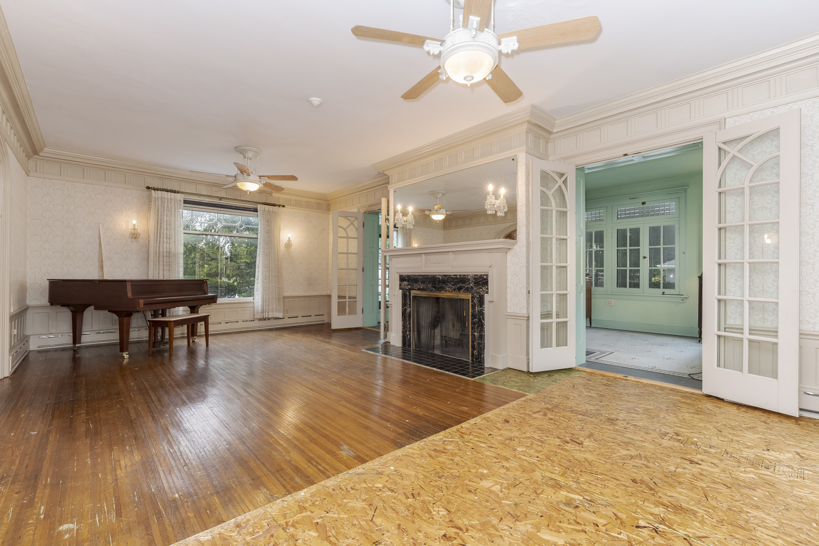 100 N Walnut Street