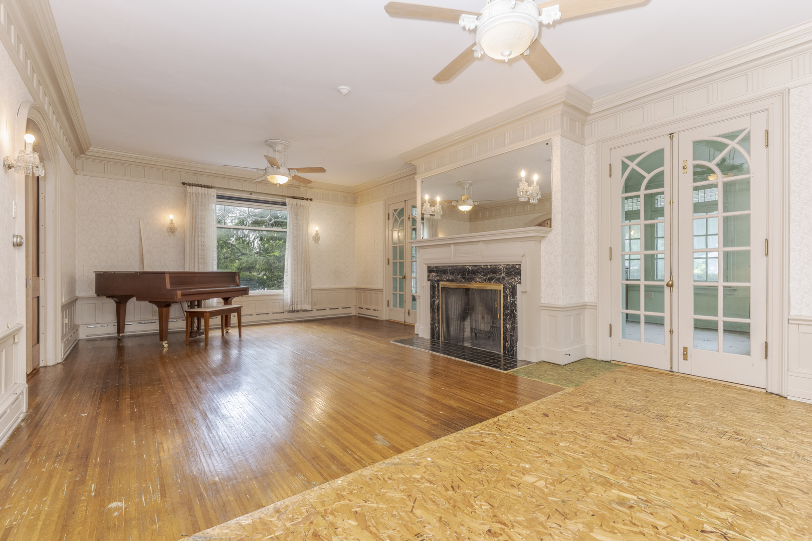 100 N Walnut Street