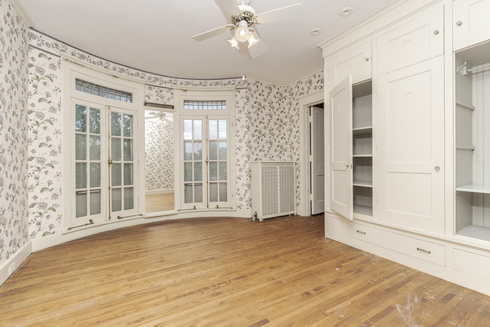 100 N Walnut Street
