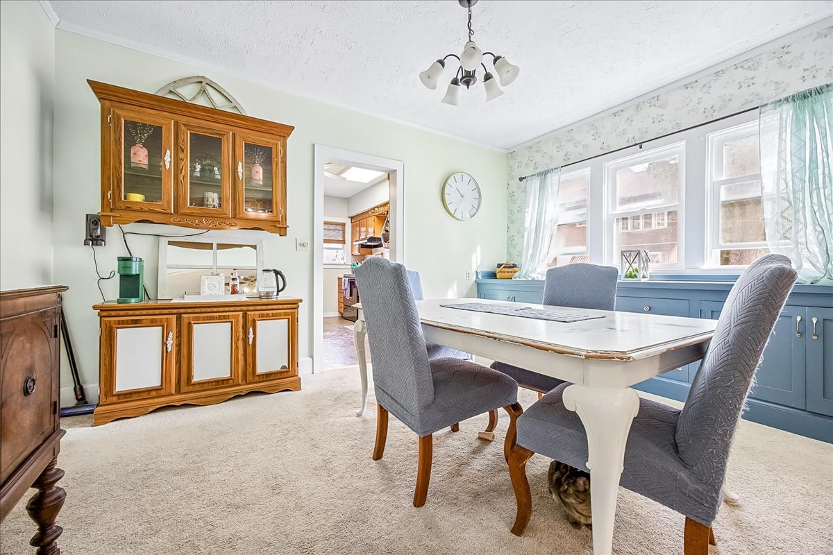217 W Moulton Street