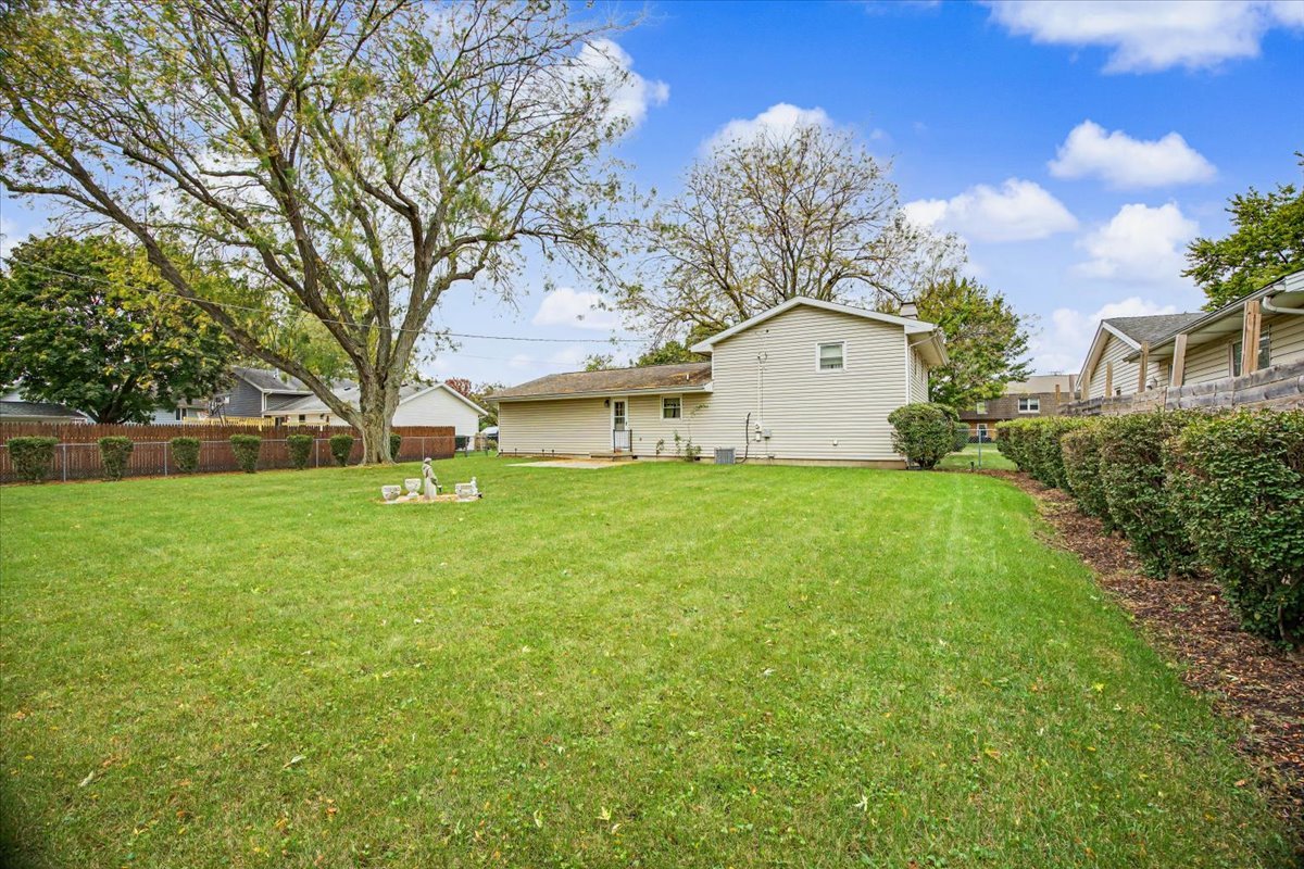 804 N Illini Avenue