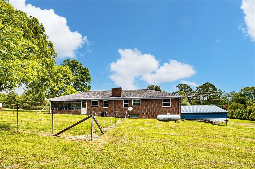 1597 Wicker Lovell Road
