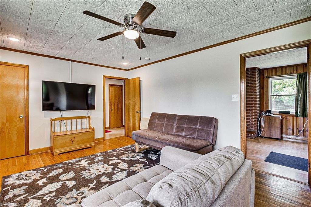 1597 Wicker Lovell Road