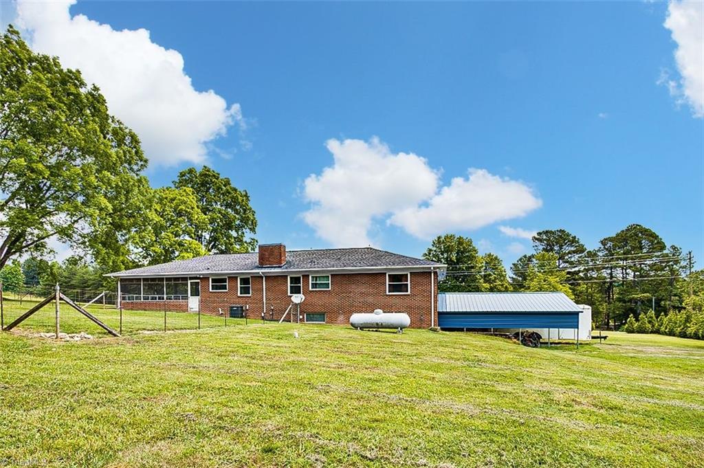 1597 Wicker Lovell Road