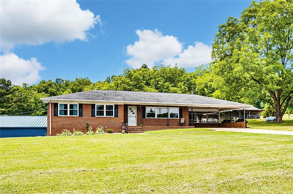 1597 Wicker Lovell Road