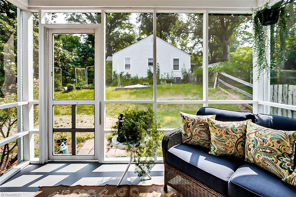 2305 Fernwood Drive