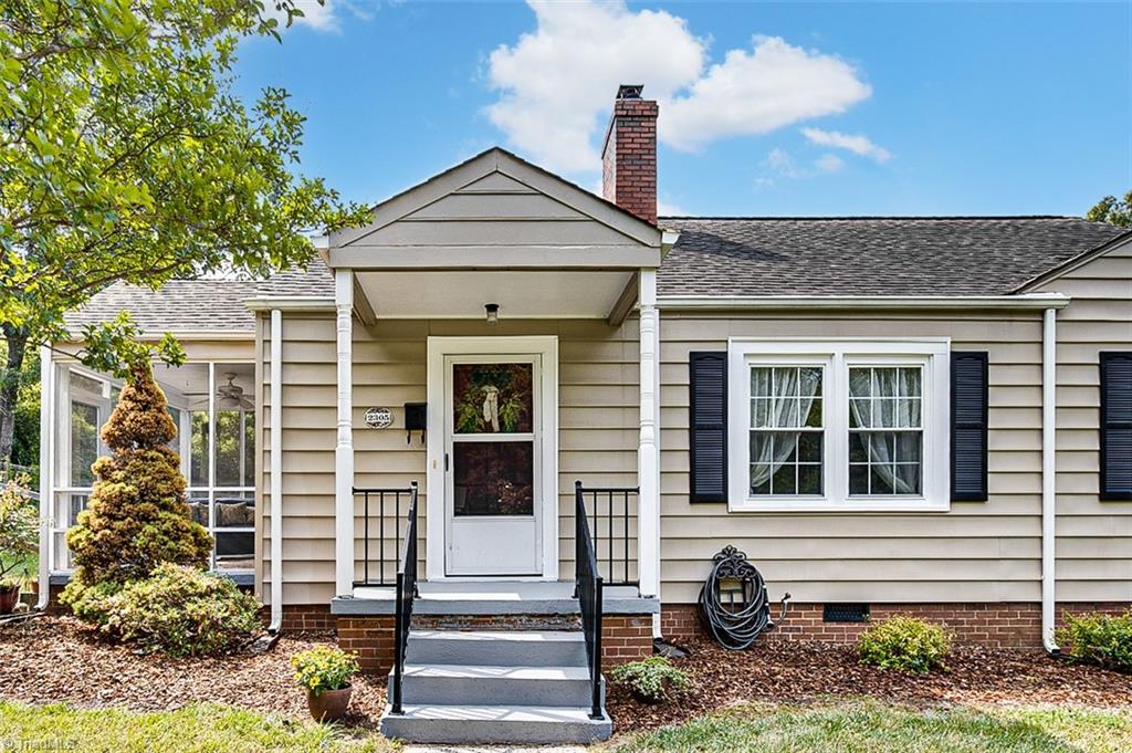 2305 Fernwood Drive