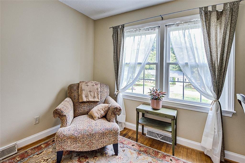 2305 Fernwood Drive