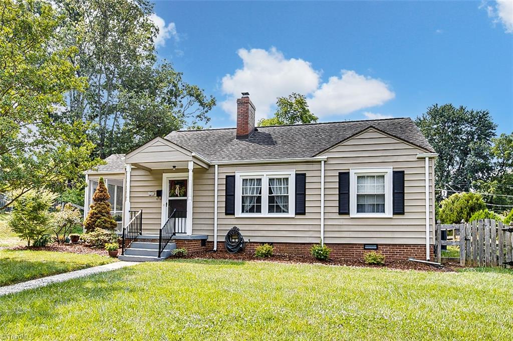 2305 Fernwood Drive